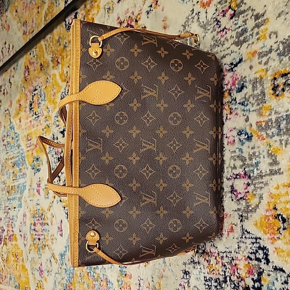 Louis Vuitton Monogram Neverfull PM